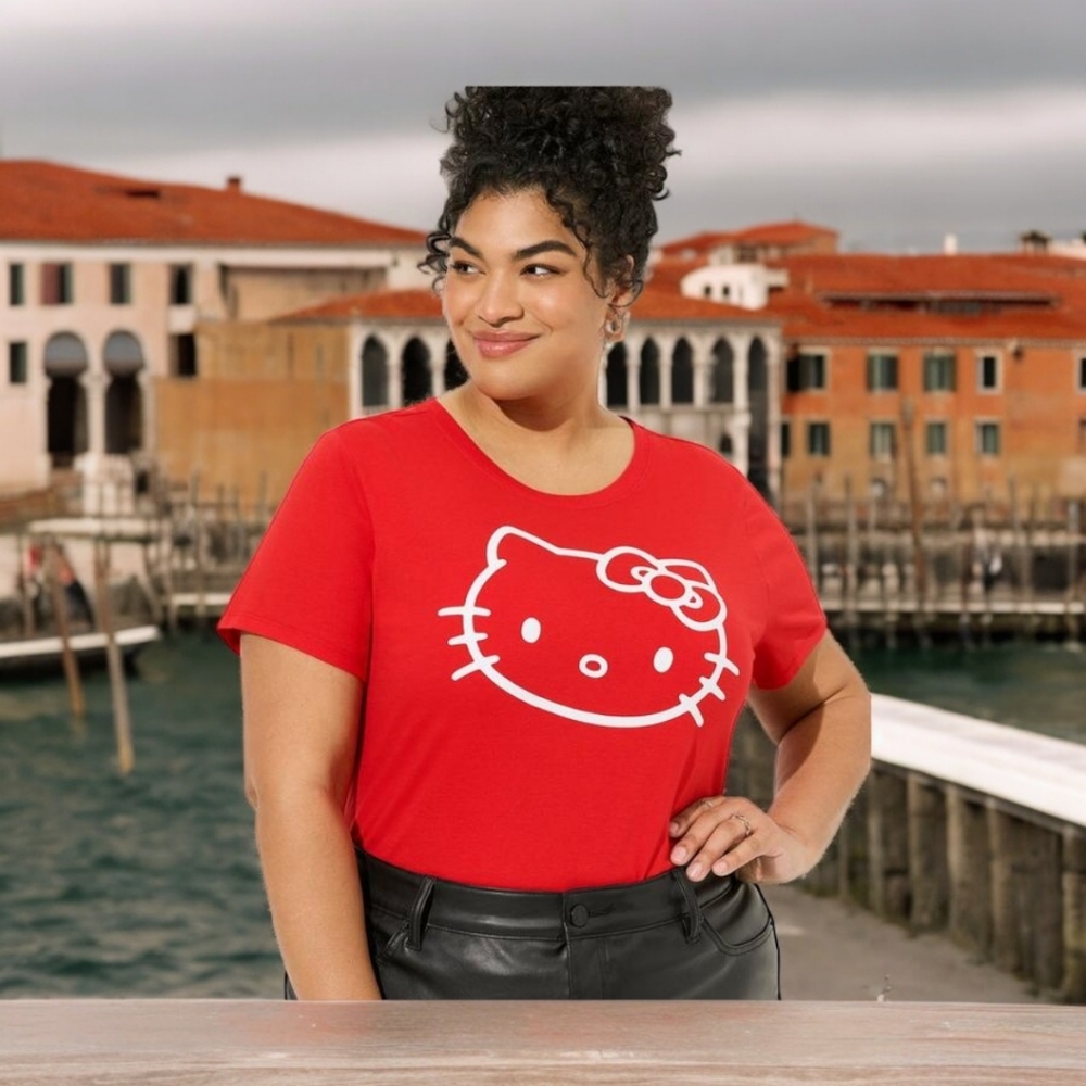 NWT - HELLO KITTY CREW NECK TEE - TORRID - SIZE 2X - Picture 2 of 9